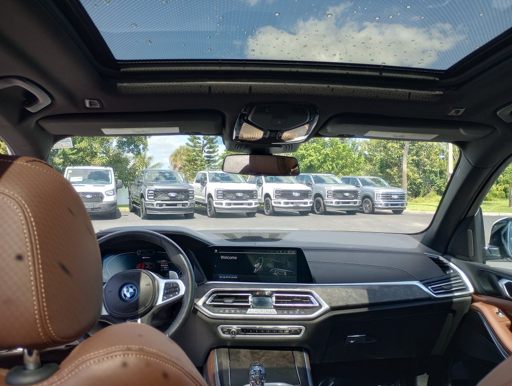Used 2023 BMW X5 xDrive45e w/ Executive Package AWD/4WD image 25