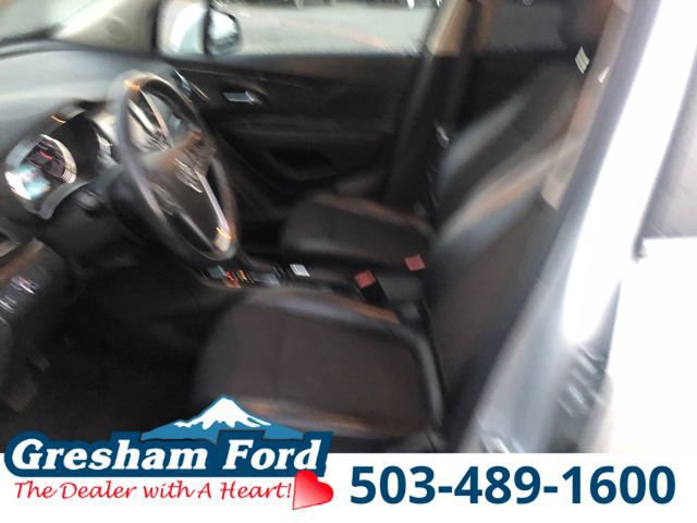 Used 2022 Buick Encore Preferred image 17