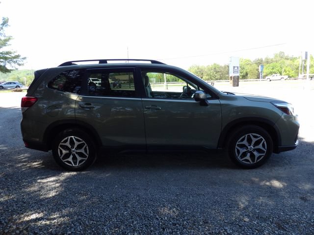 Used 2019 Subaru Forester Premium w/ All-Weather Package AWD/4WD image 5