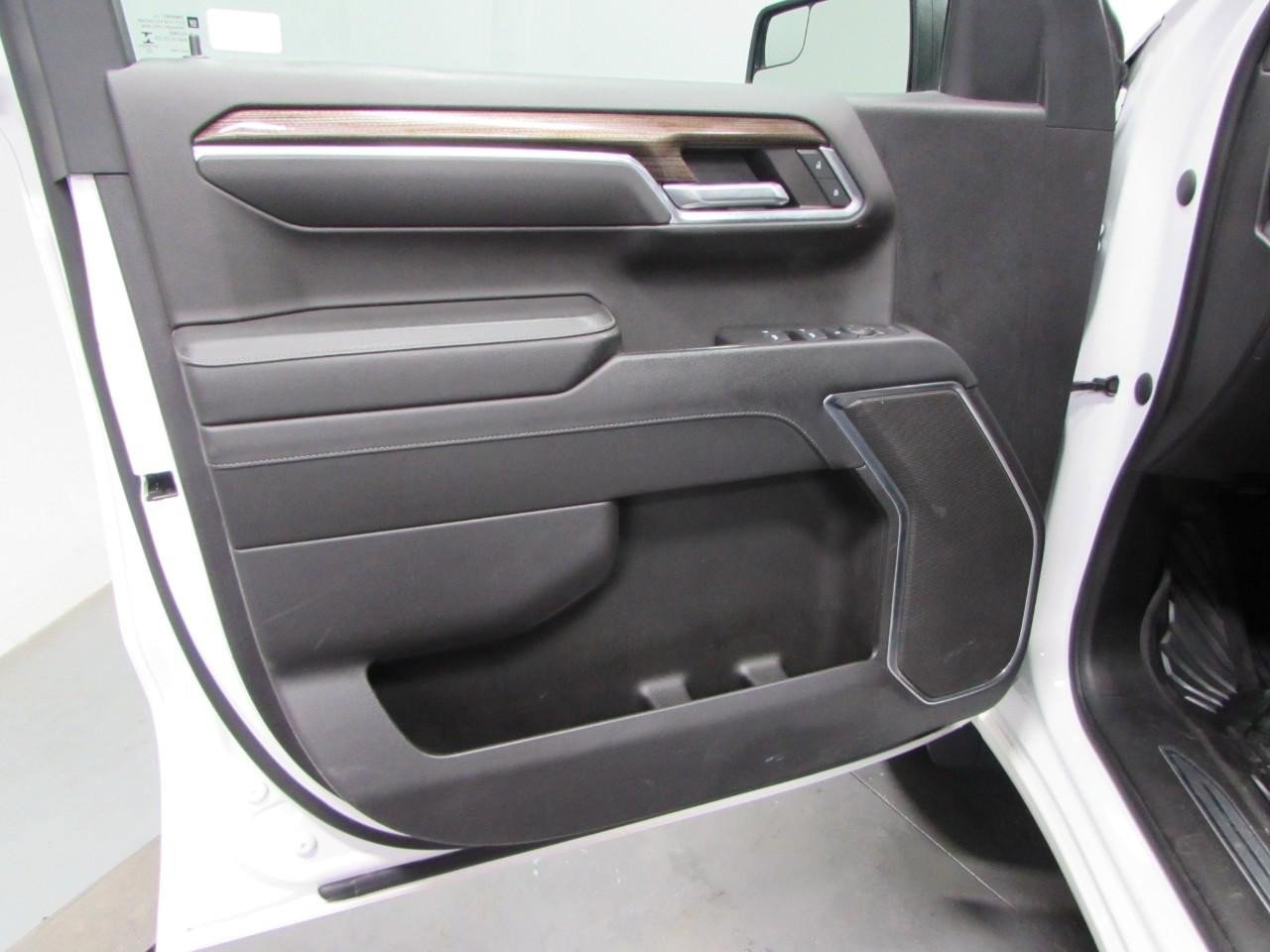 Used 2023 Chevrolet Silverado 1500 RST AWD/4WD image 12