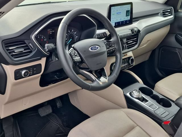 Certified 2022 Ford Escape SEL AWD/4WD image 11