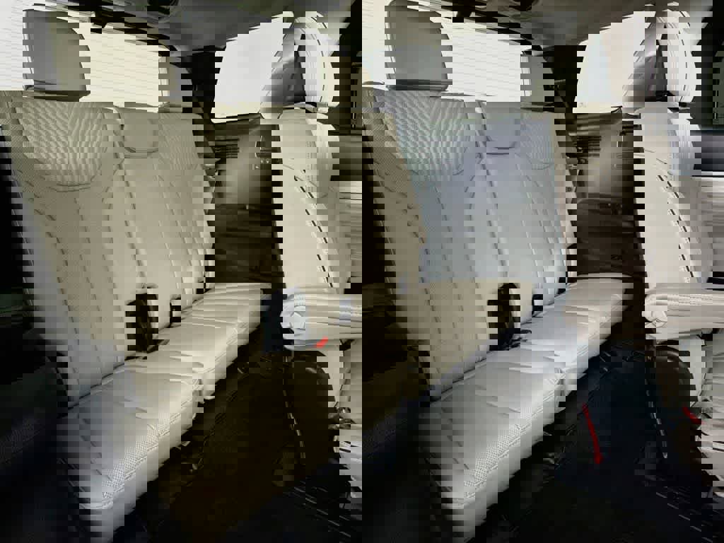 Used 2024 Hyundai Palisade Calligraphy FWD image 32