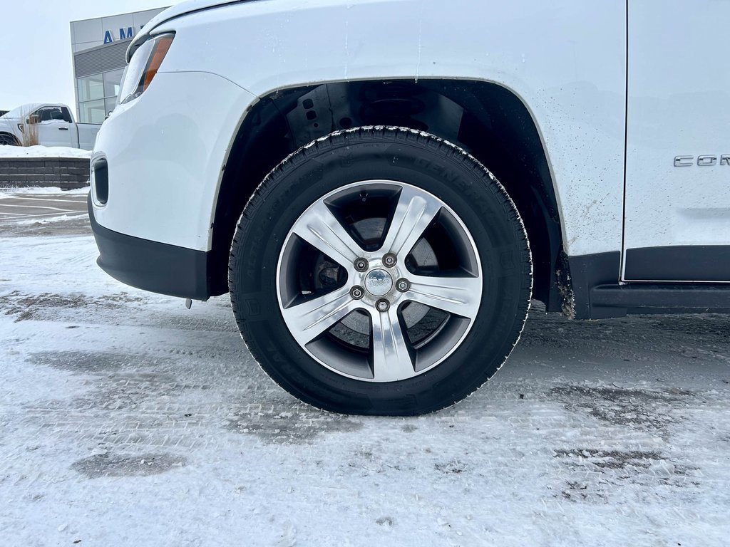 Used 2017 Jeep Compass High Altitude image 30