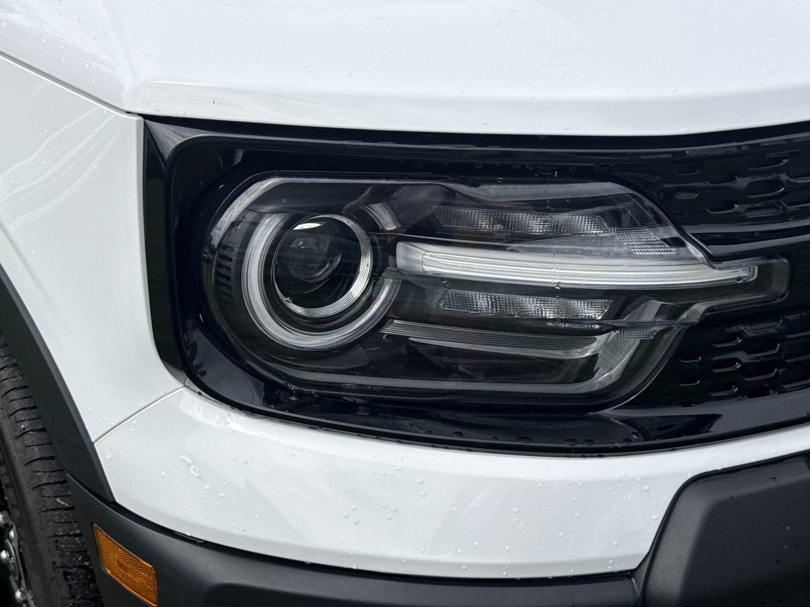 Certified 2025 Ford Bronco Sport Outer Banks w/ Outer Banks Tech Package+ AWD/4WD image 11