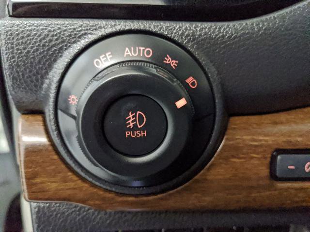 Used 2021 Nissan Titan Platinum Reserve w/ Moonroof Package image 15