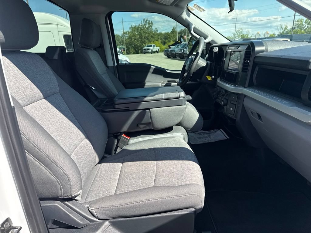 Certified 2025 Ford F250 XL w/ STX Appearance Package AWD/4WD image 29