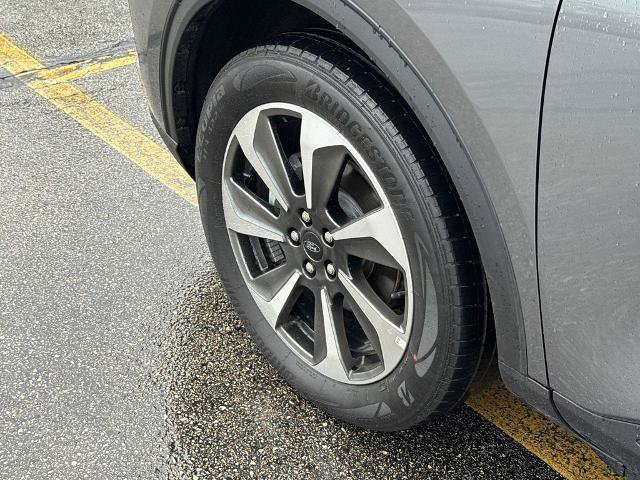 Certified 2025 Ford Escape Platinum AWD/4WD image 16