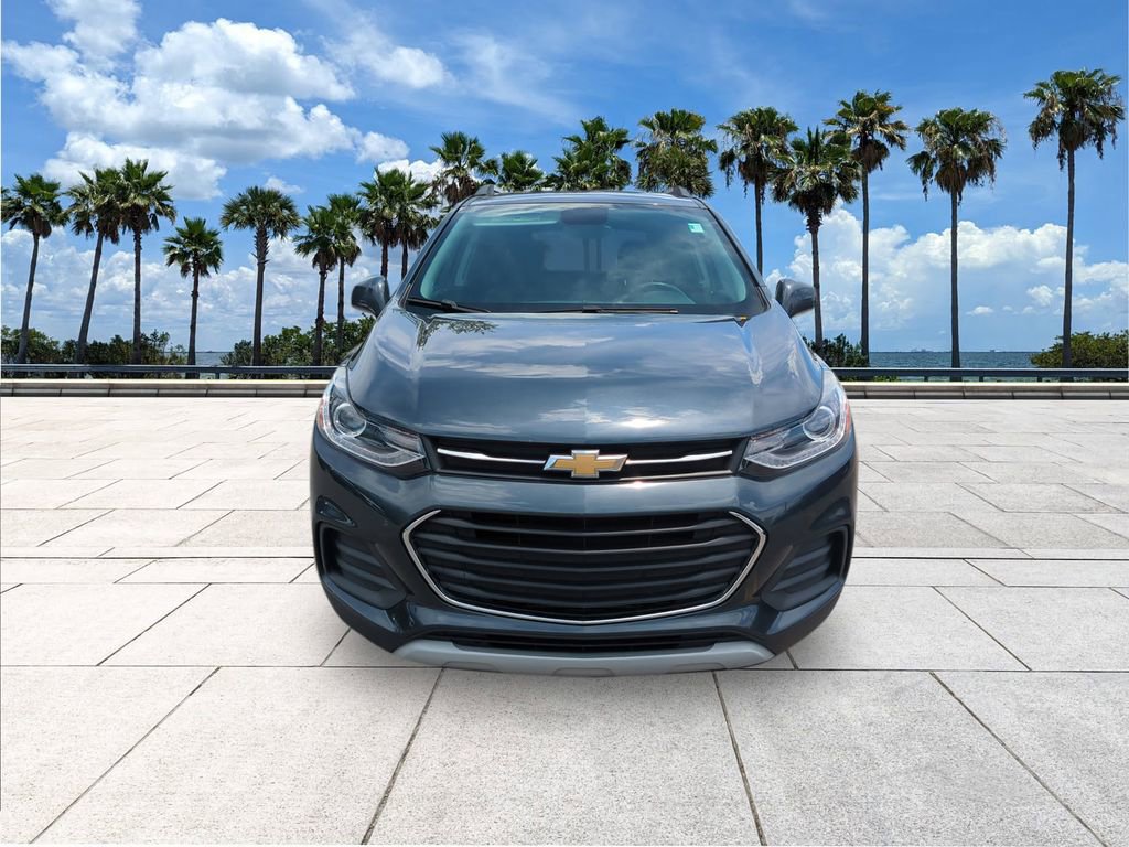 Used 2021 Chevrolet Trax LT AWD/4WD image 2