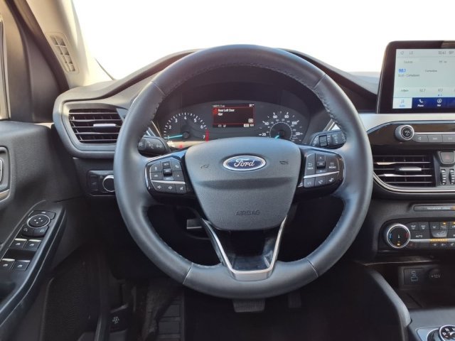 Certified 2022 Ford Escape SE w/ SE Sport Appearance Package FWD image 17