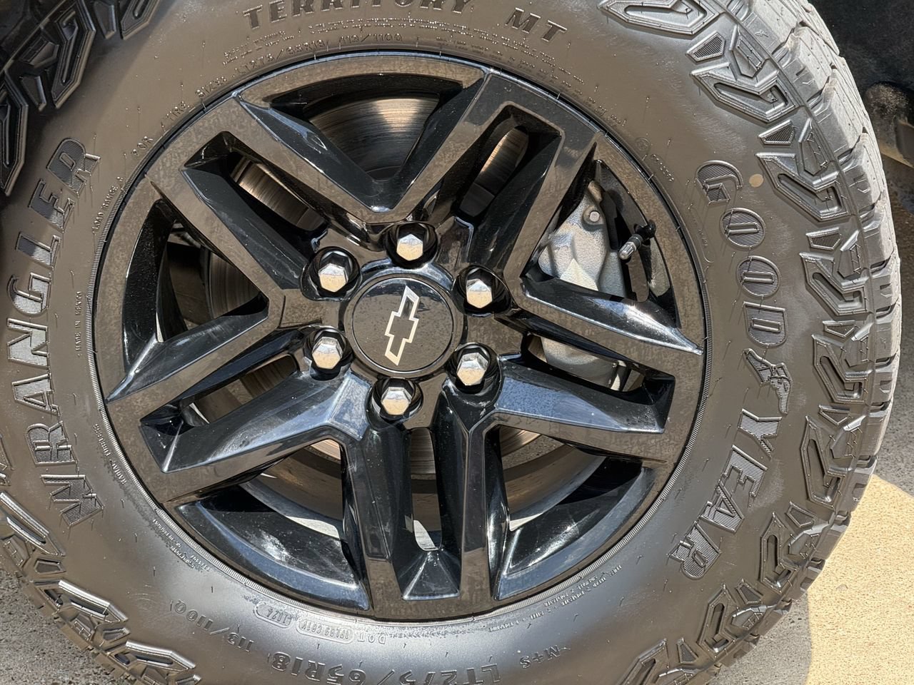 Used 2023 Chevrolet Silverado 1500 Custom Trail Boss AWD/4WD image 9