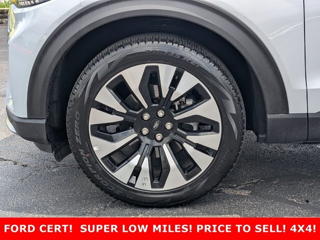 Certified 2026 Ford Explorer Platinum w/ LUX Leather Package AWD/4WD image 9