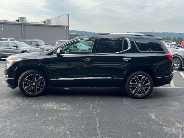 Used 2017 GMC Acadia Denali w/ Technology Package AWD/4WD image 7