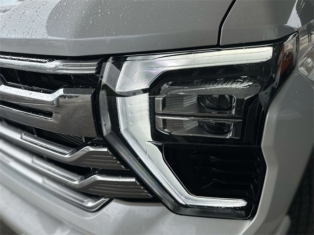 Used 2024 Chevrolet Silverado 3500 High Country w/ High Country Premium Package image 9