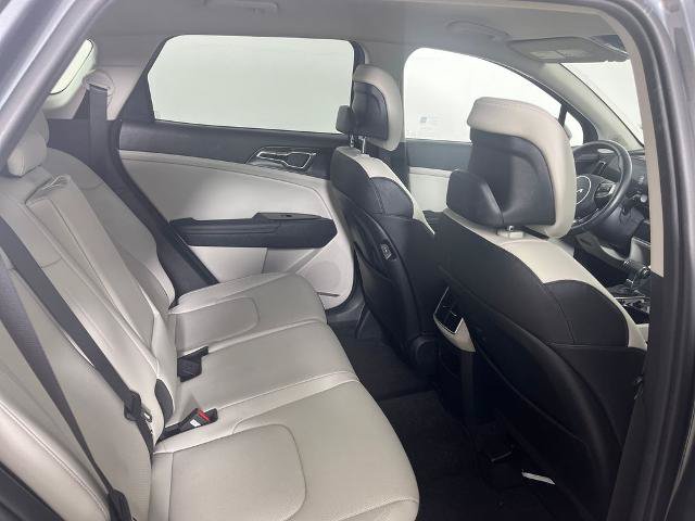 Used 2025 Kia Sportage EX FWD image 6