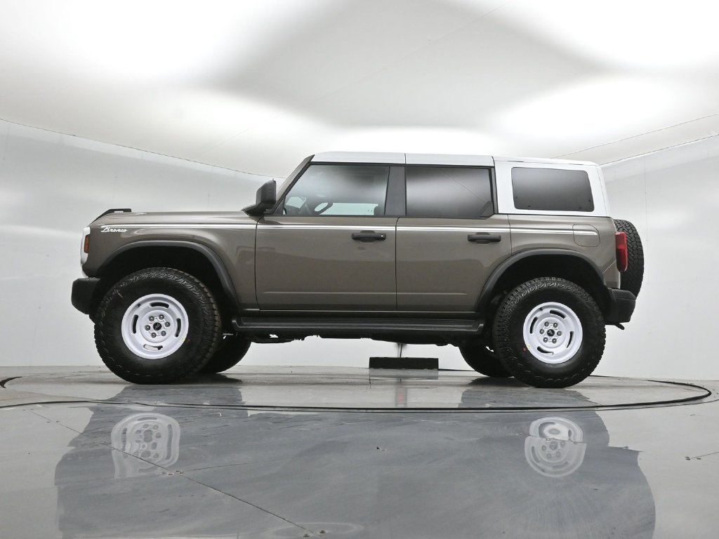 Certified 2026 Ford Bronco Heritage Edition AWD/4WD image 7