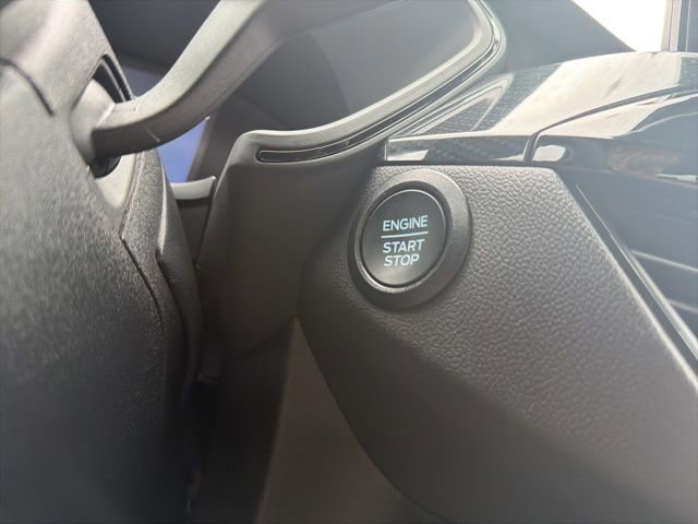 Certified 2025 Ford Escape ST-Line Select image 38