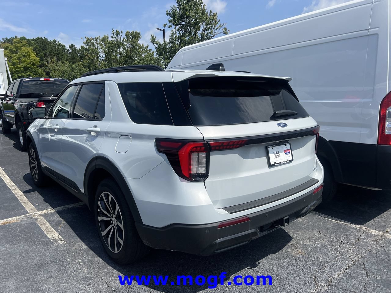 Certified 2026 Ford Explorer ST-Line AWD/4WD image 2