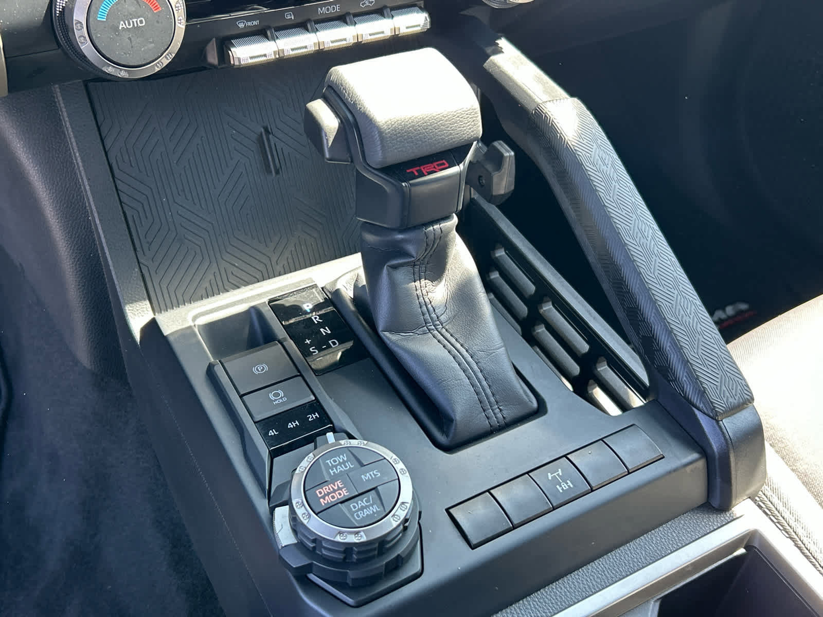 Used 2025 Toyota Tacoma TRD Off-Road image 38