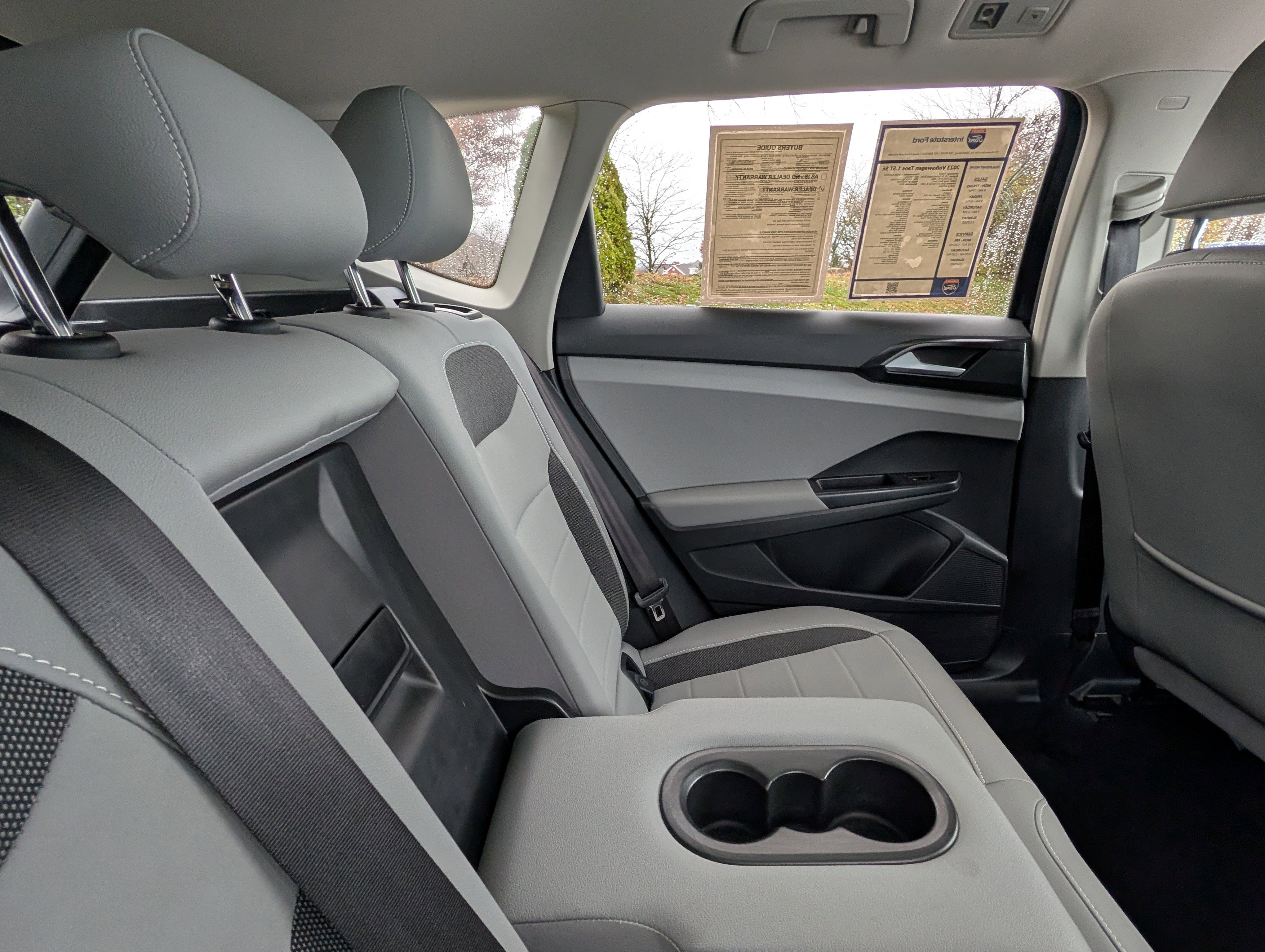 Used 2023 Volkswagen Taos SE image 31