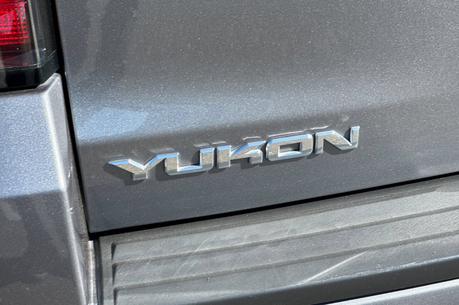 Used 2020 GMC Yukon SLE w/ SLE Value Package AWD/4WD image 14