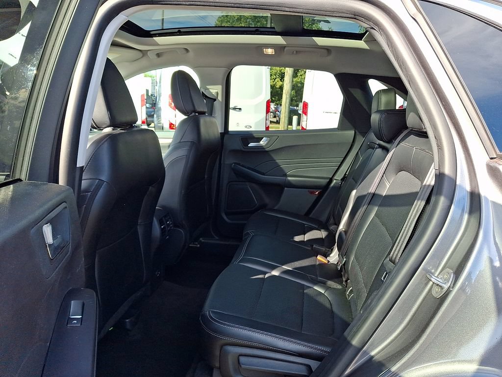 Certified 2022 Ford Escape SEL AWD/4WD image 10