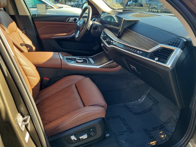 Used 2024 BMW X7 xDrive40i w/ Parking Assistance Package AWD/4WD image 15
