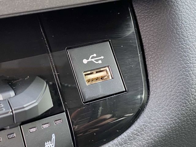 Used 2024 Toyota Tundra Limited image 35