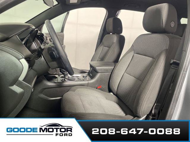Used 2023 Chevrolet Traverse LT AWD/4WD image 10