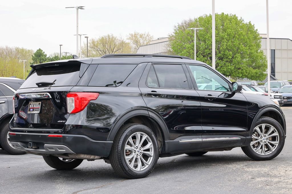 Certified 2023 Ford Explorer XLT w/ Equipment Group 202A AWD/4WD image 11