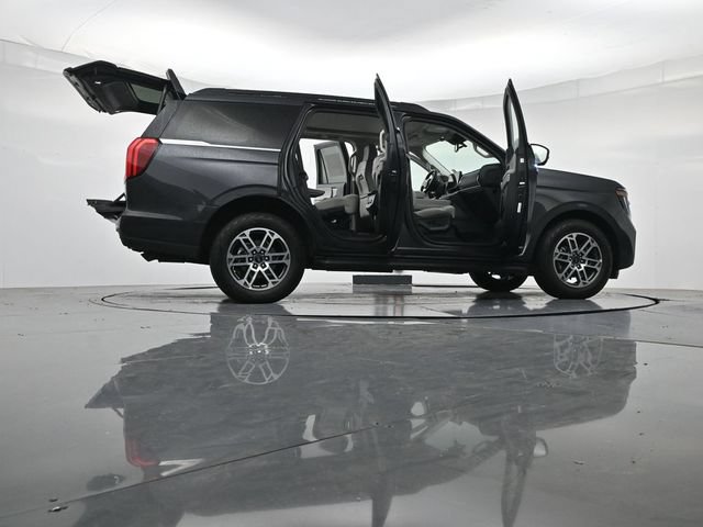 Certified 2025 Ford Expedition Active AWD/4WD image 58
