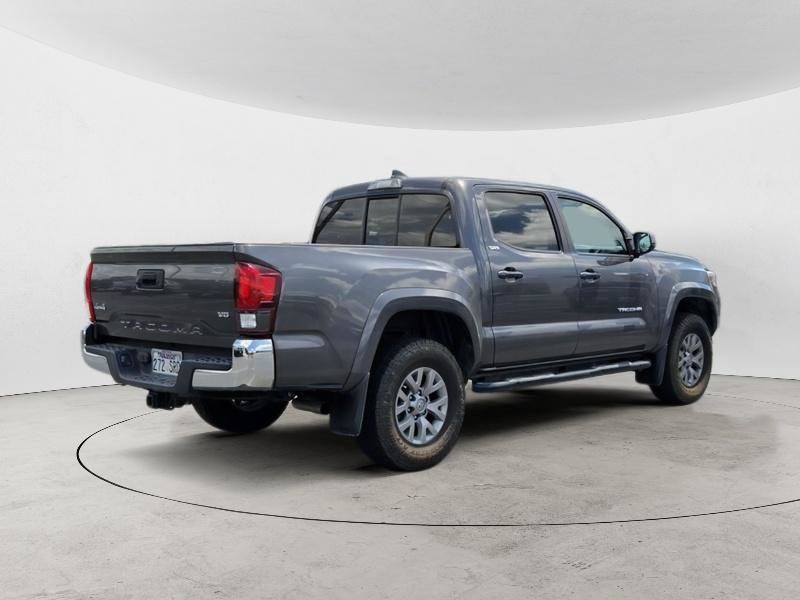 Used 2017 Toyota Tacoma SR5 w/ Tow Package AWD/4WD image 3
