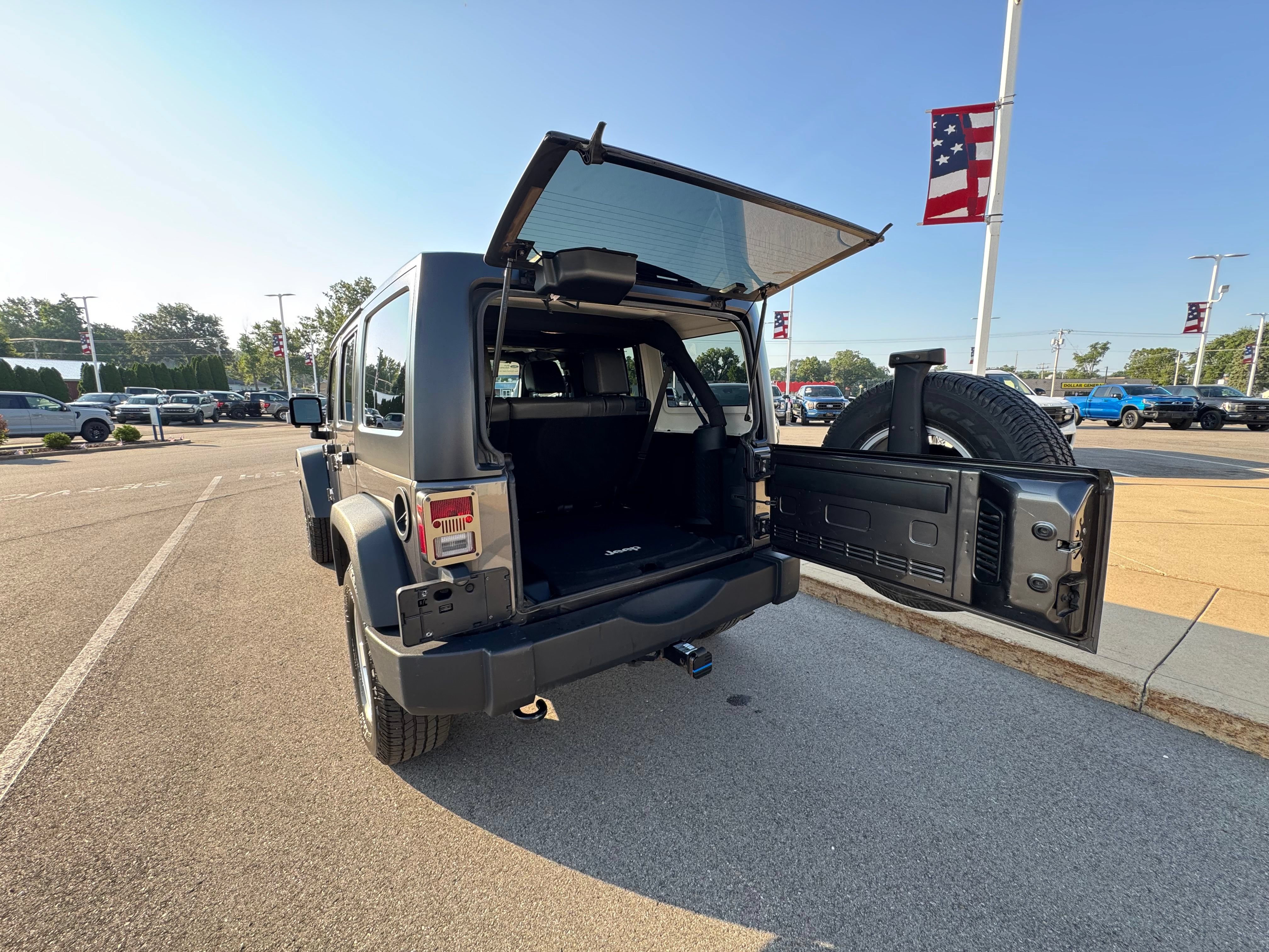 Used 2017 Jeep Wrangler Unlimited Sport w/ Quick Order Package 24S AWD/4WD image 22