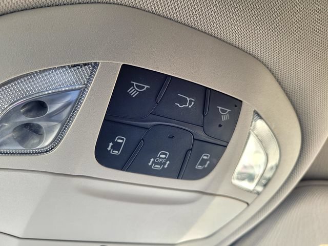 Used 2024 Chrysler Pacifica Touring-L FWD image 20