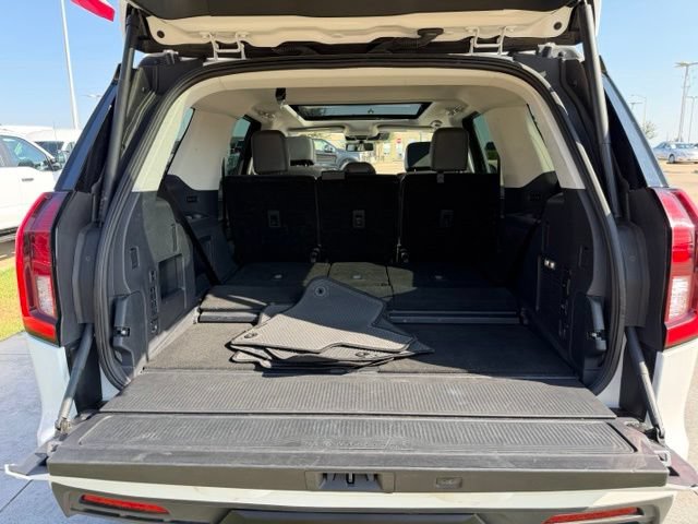 Certified 2025 Ford Expedition Active AWD/4WD image 9