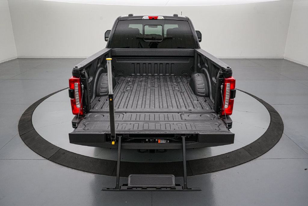 Certified 2023 Ford F250 Lariat w/ Sport Appearance Package AWD/4WD image 6