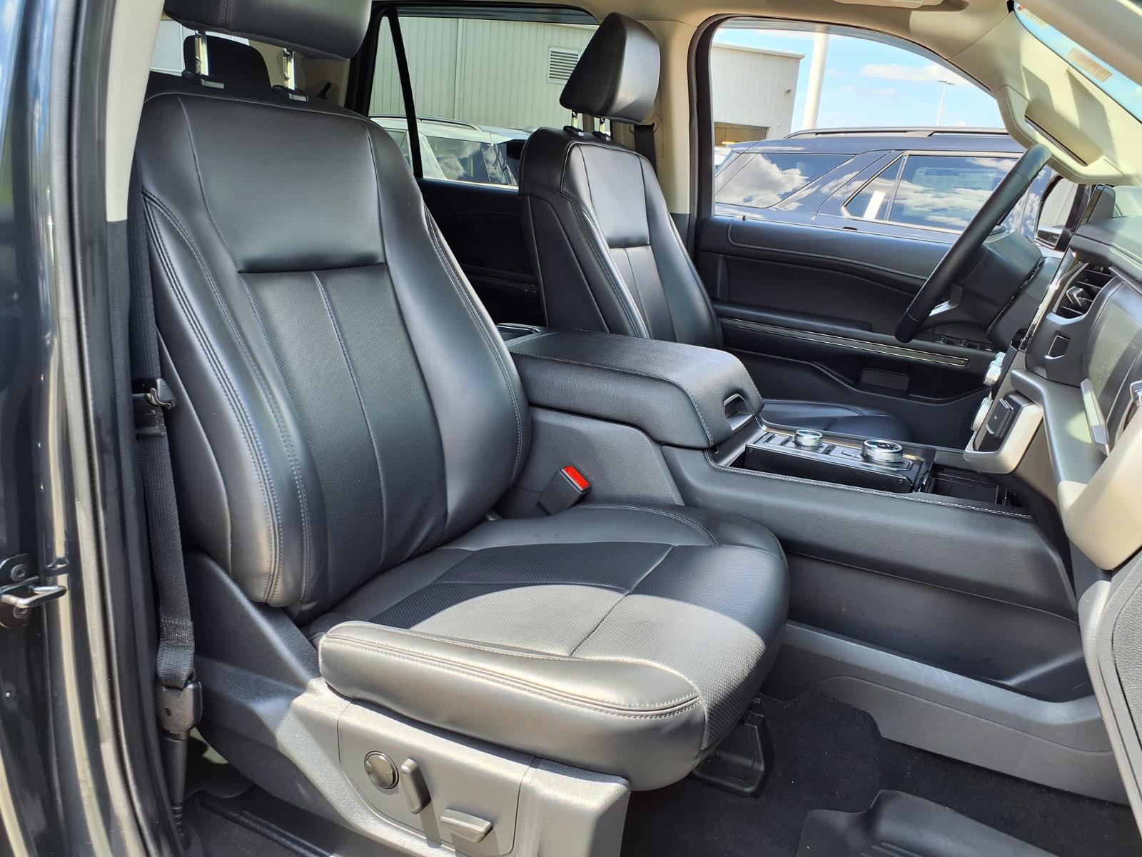 Certified 2024 Ford Expedition Max XLT AWD/4WD image 7