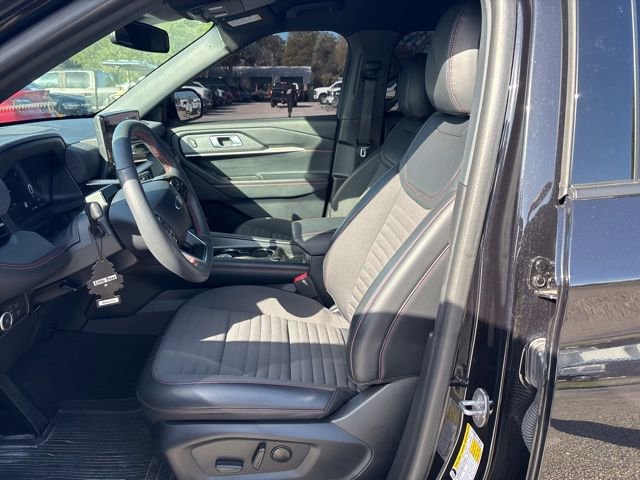 Certified 2025 Ford Explorer ST-Line w/ Premium Package image 9