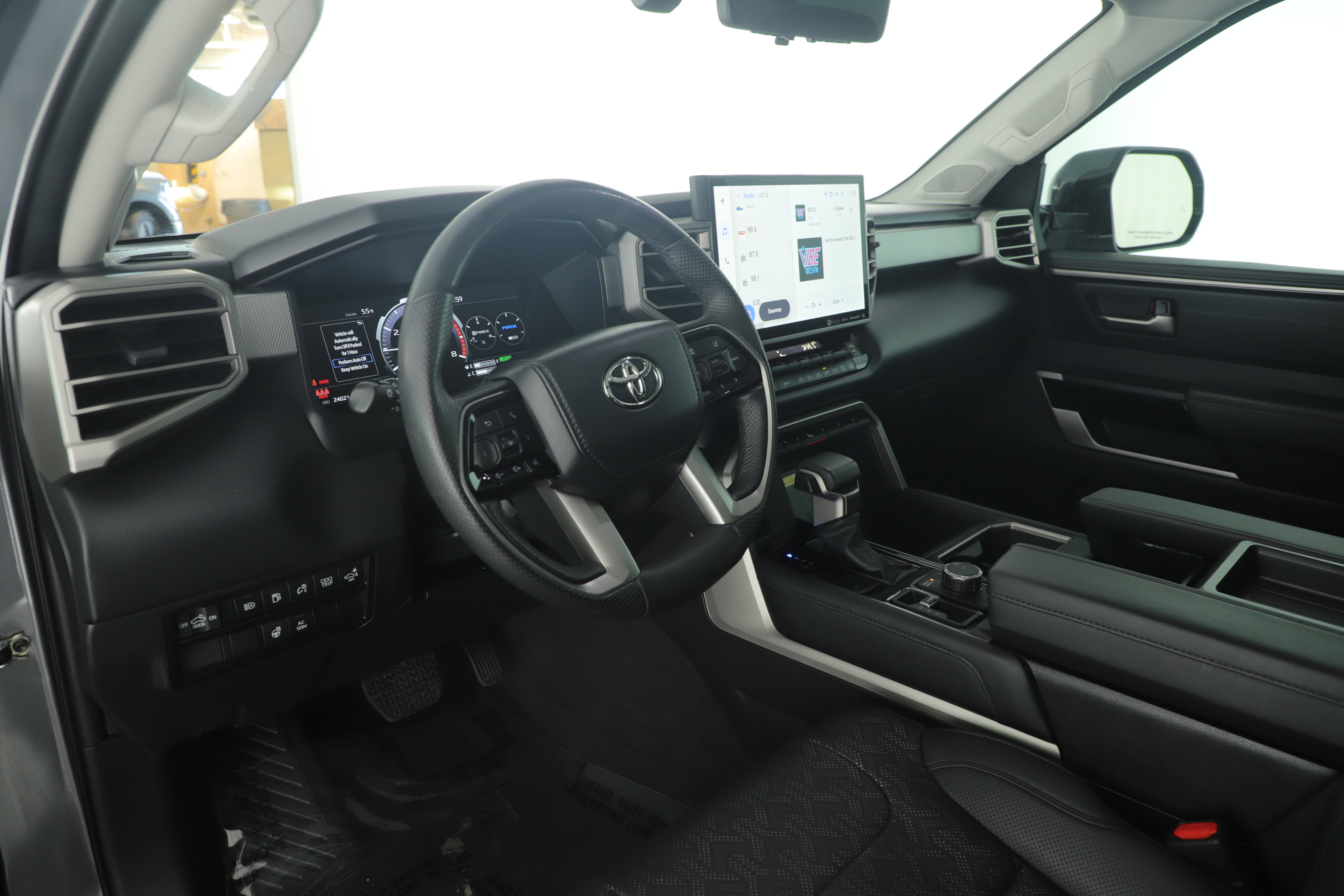 Used 2023 Toyota Tundra Limited image 26