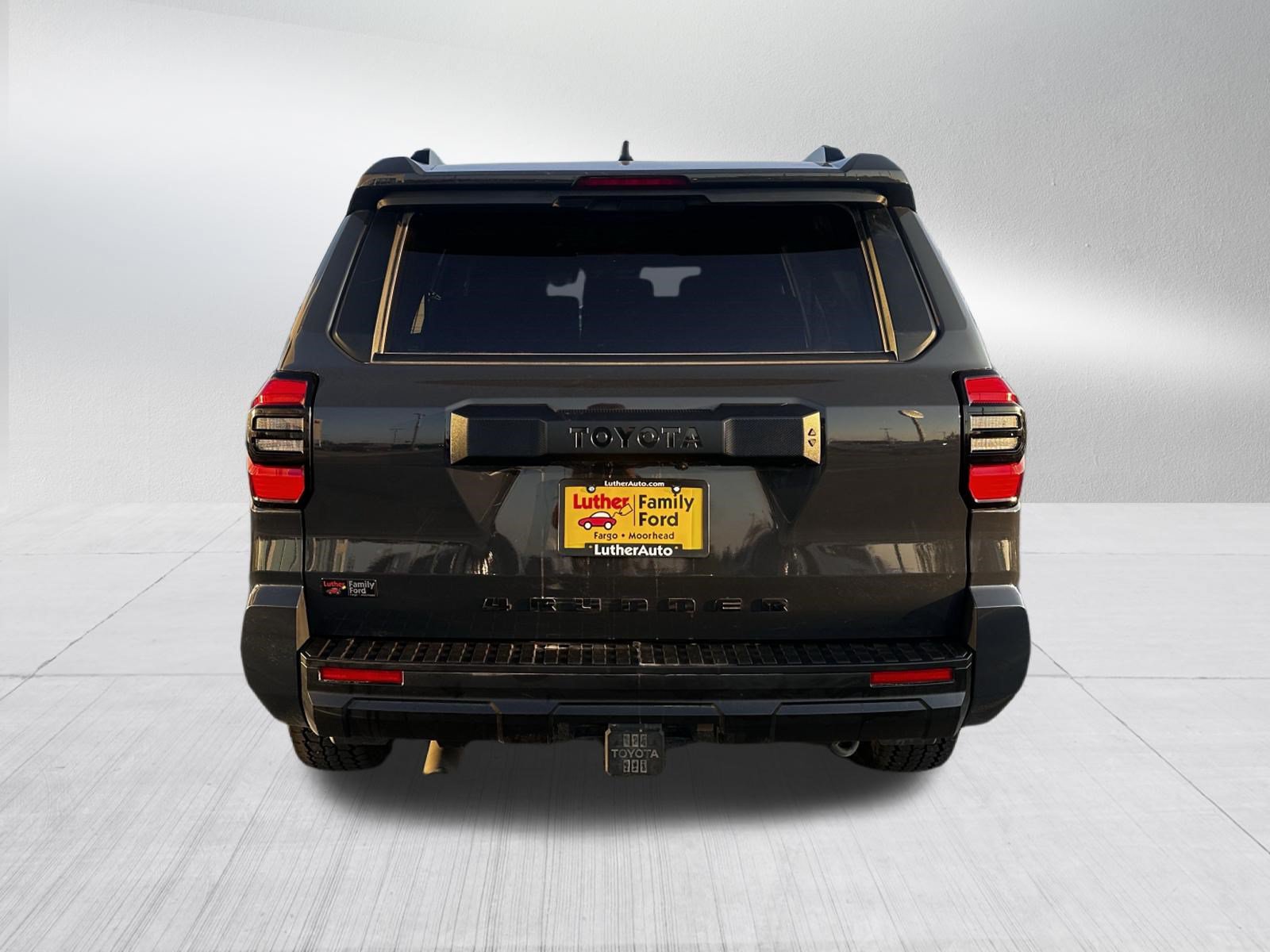 Used 2025 Toyota 4Runner SR5 AWD/4WD image 6