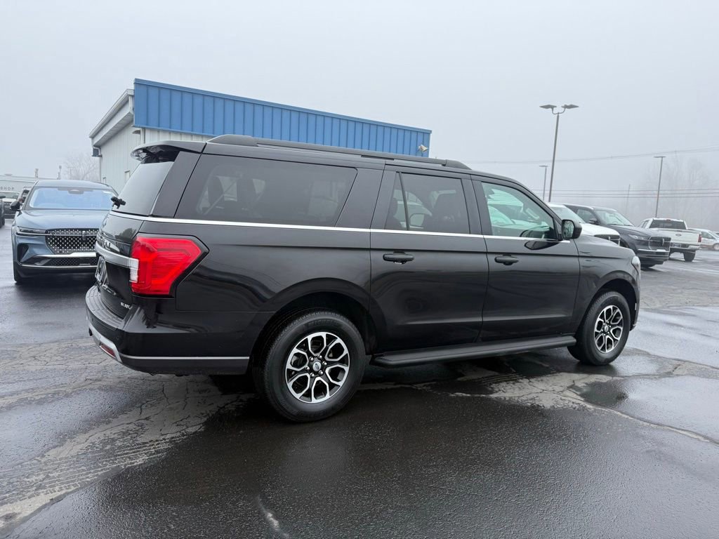 Certified 2024 Ford Expedition Max XLT image 5