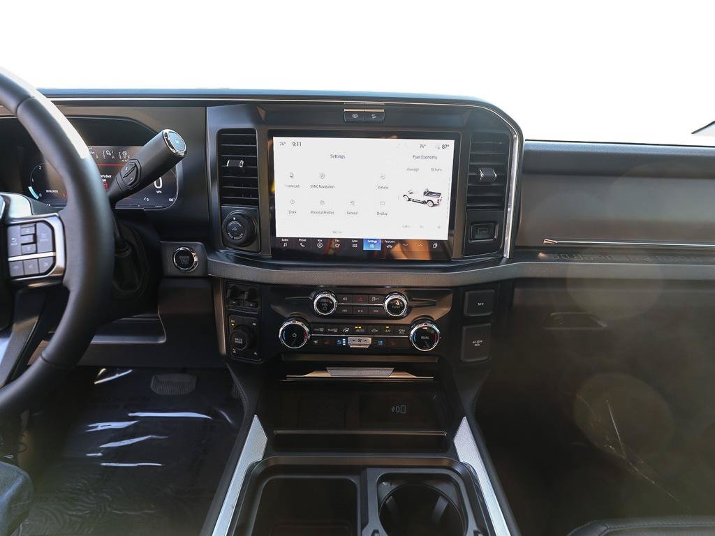Certified 2025 Ford F250 Platinum AWD/4WD image 16