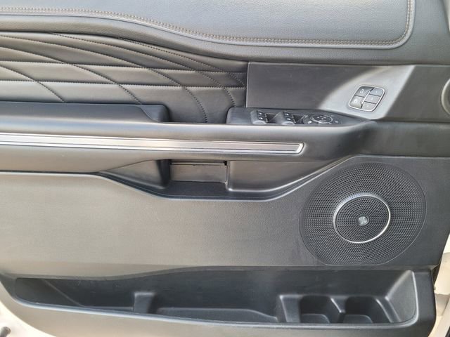 Certified 2019 Ford Expedition Platinum image 32