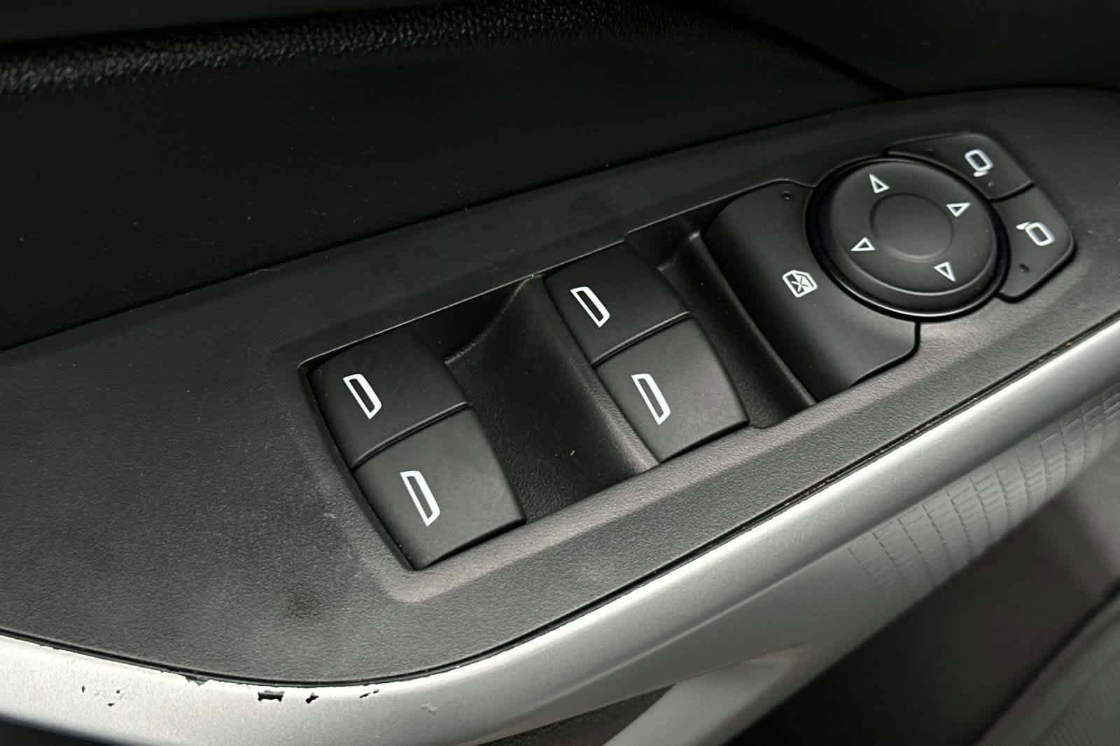 Used 2025 Chevrolet Trax RS w/ Driver Confidence Package image 14