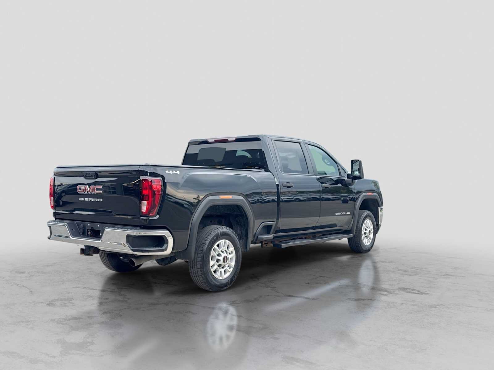 Used 2023 GMC Sierra 2500 Pro w/ Gooseneck/5TH Wheel Package AWD/4WD image 6