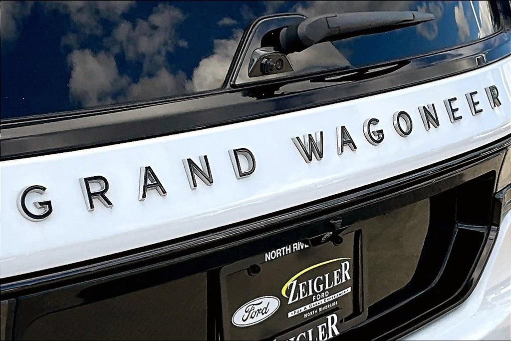 Used 2024 Jeep Grand Wagoneer L Series II w/ Quick Order Packagew 28T AWD/4WD image 8