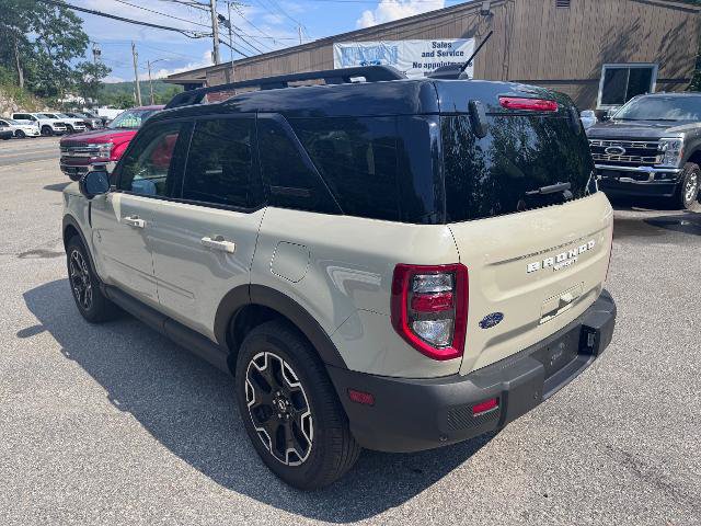 Certified 2025 Ford Bronco Sport Outer Banks w/ Outer Banks Tech Package+ AWD/4WD image 4