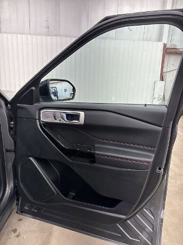 Certified 2023 Ford Explorer ST-Line w/ Class IV Trailer Tow Package image 15