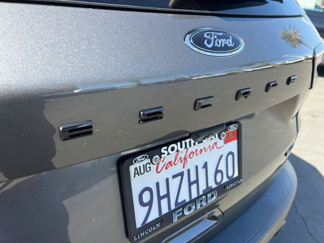 Certified 2022 Ford Escape SEL w/ SEL Stealth AWD Package image 21