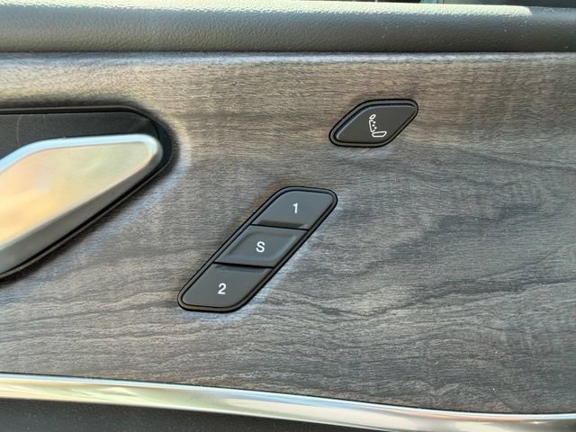 Used 2023 Jeep Grand Cherokee L Overland w/ Luxury Tech Group IV AWD/4WD image 19