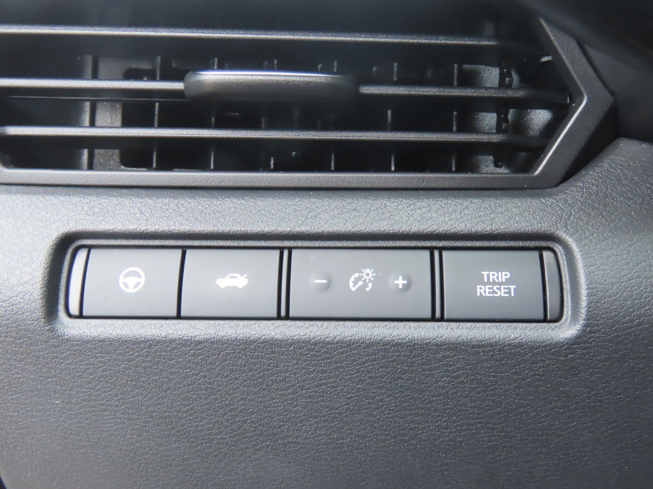 Used 2022 Nissan Altima 2.5 SV w/ SV Premium Package FWD image 24